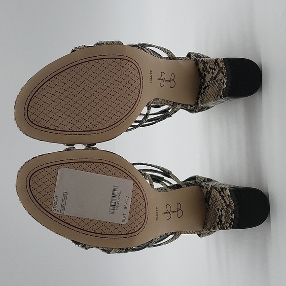 592- Jessica Simpson Stassey Neutral Python Print Size 7.5 NWT - Picture 11 of 12